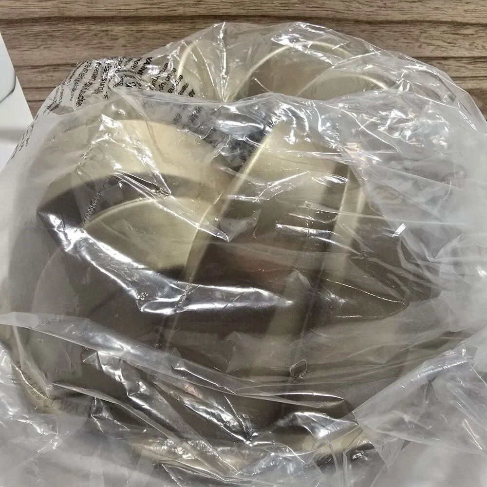 Williams-Sonoma Braided Bundt Cake New USA Made